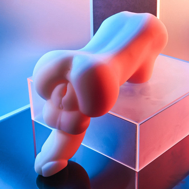 Vaginette buste vue arrière présentant la forme globale du sextoy homme réaliste