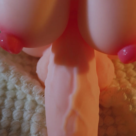 poupée sexuelle hentai futanari réaliste en TPE avec pénis et seins généreux pour pénétration anale et vaginale réaliste